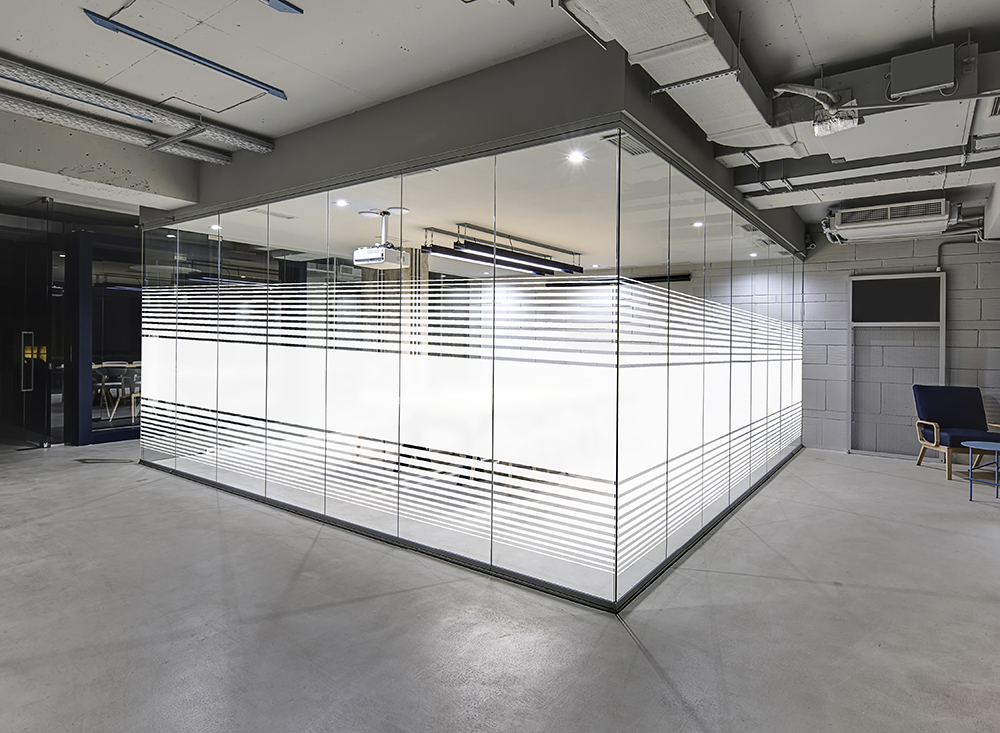 Decorative Films, LLC.: SXJ-0599 Lineage Dual Frost Gradient