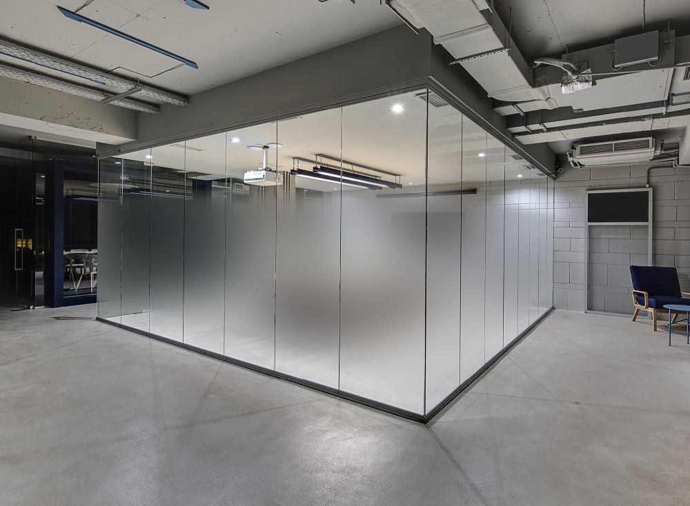 Decorative Films, LLC.: SXJ-0718 Dual Etch Gradient