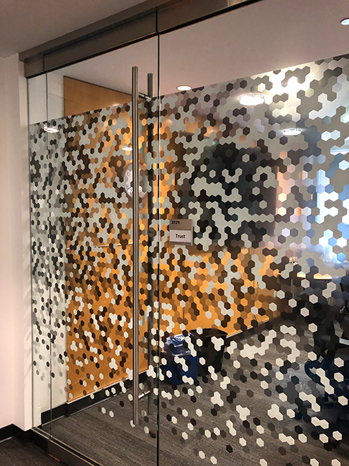 SXJ-0575 Honeycomb Gradient