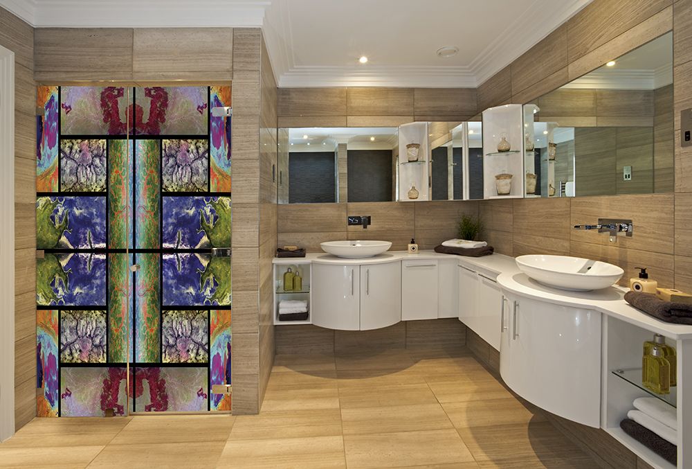 SXEG-4850 Stained Glass Safari