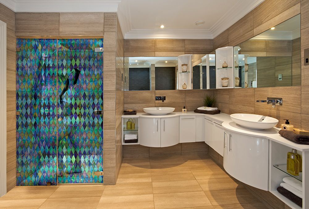 SXRR-9040-T Blue Diamond Stained Glass - Transparent